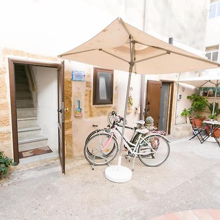 Bed and Breakfast Casa Giulia Аугуста Экстерьер фото